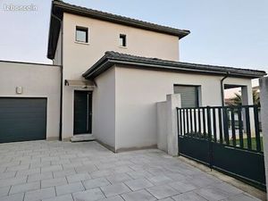 Maison 136 m2 sur terrain 540 m2 montélimar sud proche commodités