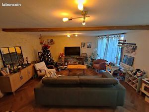 Maison ancienne au cœur du village