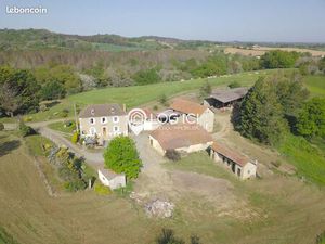 Propriété 6 pièces 172 m²