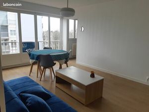 Appartement rénové très lumineux 55 m2 à louer