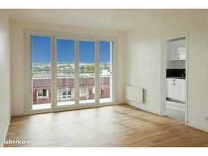 F1 Thorigny sur Marne - Balcon  cave et place de parking – très lumineux