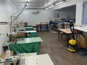 Local commercial - Idéal atelier de textile - 160m² - Le Raincy