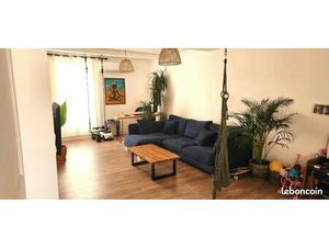 Maison rénovée avec terrasse  grand garage et studio locatif en option