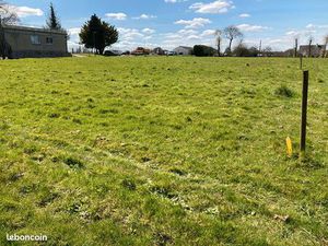 Terrain 666 m² LE CROUAIS