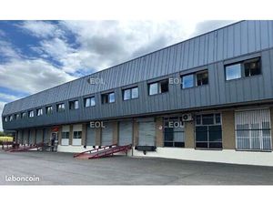 Local industriel 490 m²