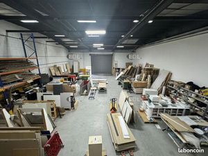 Local d'activité 330 m²