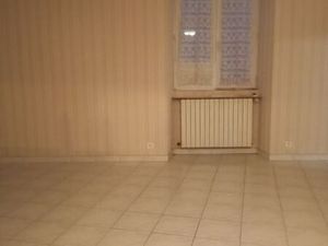 A louer un grand T6 L Absie