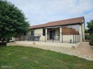 MAISON D'EXCEPTION SUR LES HAUTEURS DE BRETENOUX - SEJOUR 65 m2 - ENTIEREMENT EQUIPEE