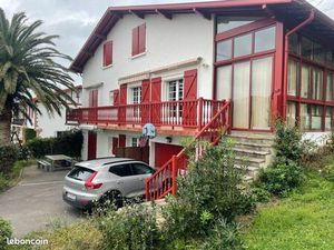 Maison . 9 pièces . 230 m2