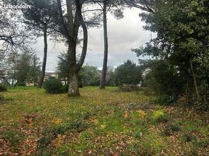 Terrain 1 111 m² Eysines