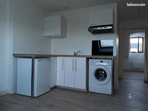 T1 bis lumineux 2ᵉ et dernier étage  proche centre et AFPA