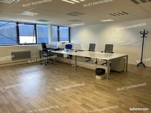 Bureaux 179 m²