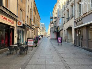 Fonds de commerce restauration rapide 63m²