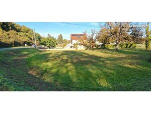 Terrain 3 076 m² Puybrun