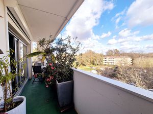 PESSAC PONTET - T3 AVEC VUE DERNIER ETAGE AVEC BOX ET CAVE