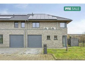 Halfopen BEN woning te koop in een rustige  groene omgeving.