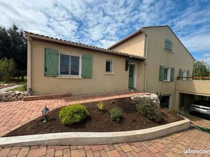 Maison. 5 pièces. 156 23 m²