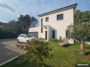 Maison contemporaine au calme