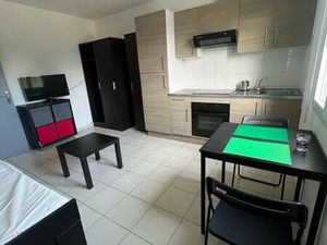 Studio meublé + parking