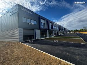 Local d'activité 3 876 m²