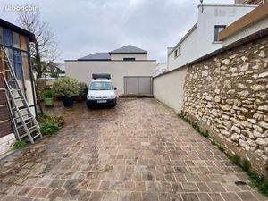 Parking/place ds rés privée