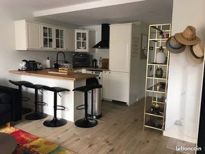Appartement 1 pièce 30m2 avec balcon et parking privatif