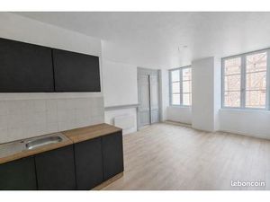 Studio entièrement rénové