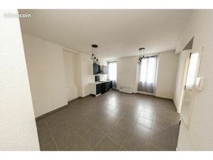 Appartement 2 5 pièces à louer 48m2 Draguignan centre
