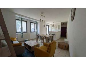 Vente Appartement 2 pièces à Laval Avesnières (53000) : à vendre 2 pièces / 46m² Laval Ave