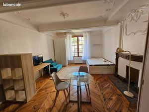 Studio au pied de la cathédrale