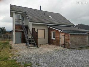 Appartement dans belle maison bois