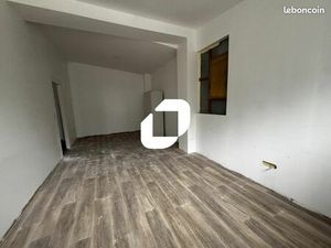 Local d'activité 140 m²