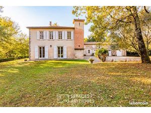 Propriété 9 pièces 382 m²