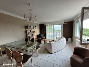 Maison plus appartement sir 800 m²