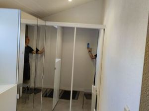 Maison belle et grande avec studio