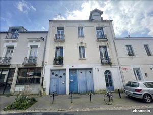 Parking 33 m² Nantes