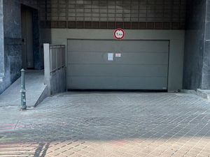 Place de parking sécurisée pour grand véhicule – Neuilly-sur-Seine (92)