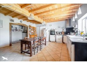 Ferme 4 pièces 210 m²