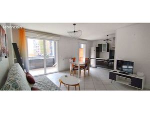 Appartement T3 meublé  garage  terrasse  chauffage inclus