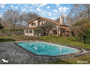 Maison 7 pièces 201 m²