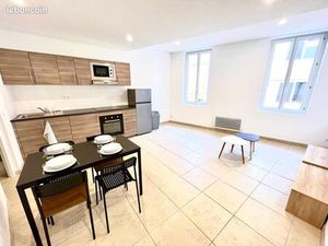Appartement T2 45 m2 rénové ☀️ - 680 CC