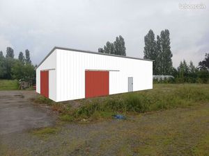 Terrain agricole 4900 M - SAINT JULIEN DE CONCELLES - Hangar à construire