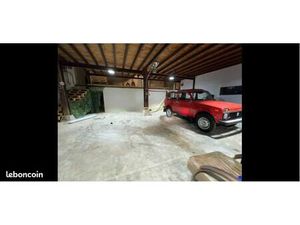 Bâtiment commercial 250 m²