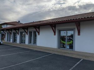 Location local commercial 70m2