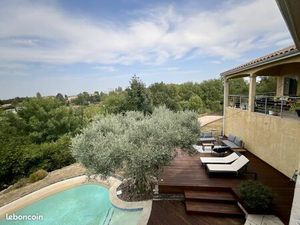 Maison moderne – 143 m² + 150 m² de garage – Vue imprenable