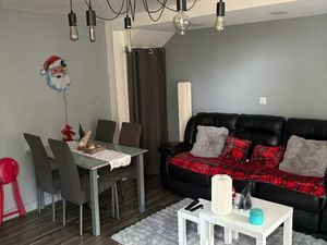 Maison de village jarrie centre avec terrasse