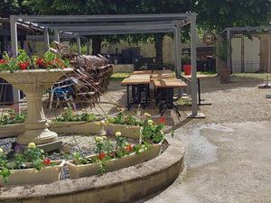 À SAISIR – Bar & Restaurant avec Grande Cour + Logements rénovés