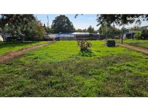 Terrain 650 m² La Suze-sur-Sarthe
