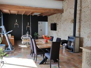 Maison pierre avec grand garage