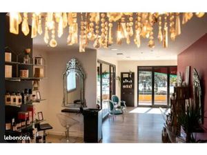 Salon de coiffure à vendre